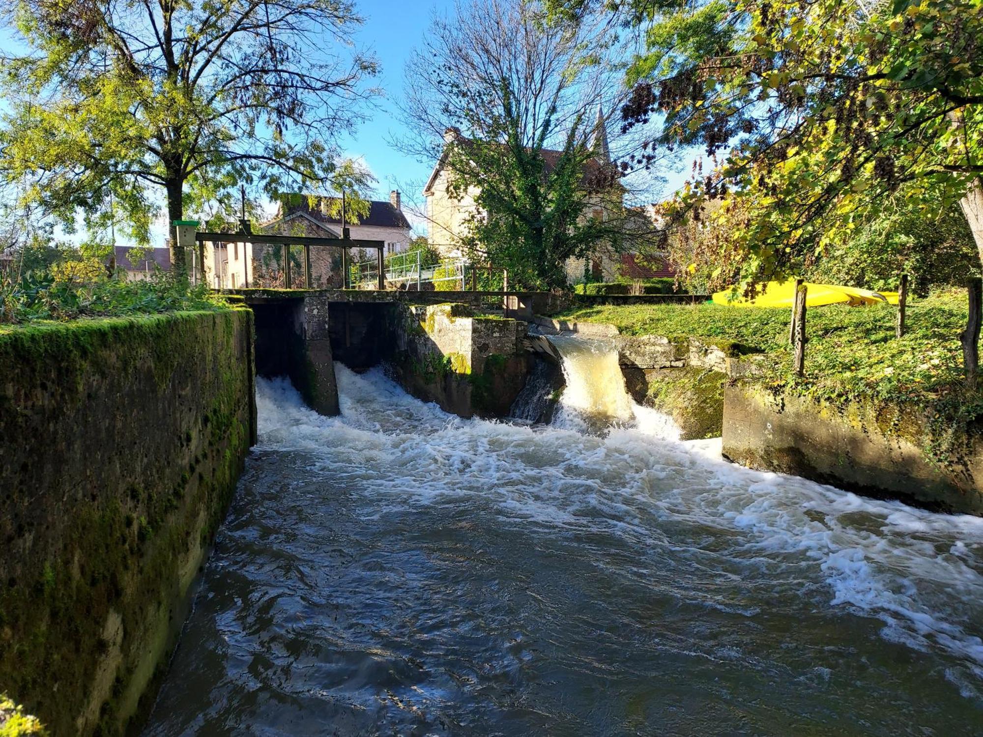 Chambre Independante Dans Le Moulin Pouilly-sur-Vingeanne ภายนอก รูปภาพ